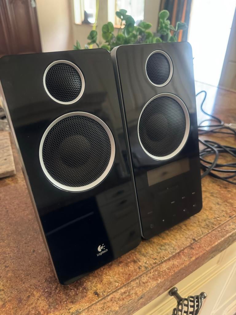 Logitech Z-5 speakerset - Compact en krachtig geluid, Ophalen of Verzenden, Zo goed als nieuw