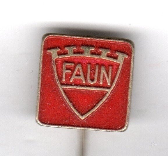Speldje FAUN AUTO ROOD (A8), Ophalen of Verzenden, Gebruikt, Overige onderwerpen