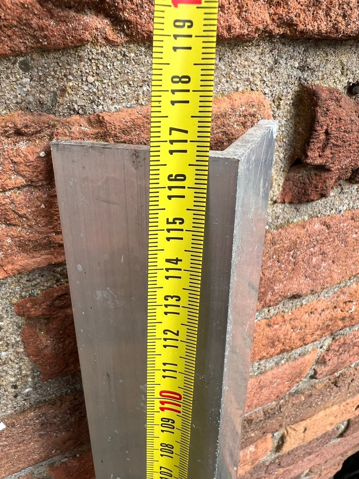 Aluminium hoekprofiel - 117 cm lang, Ophalen, Gebruikt, Aluminium
