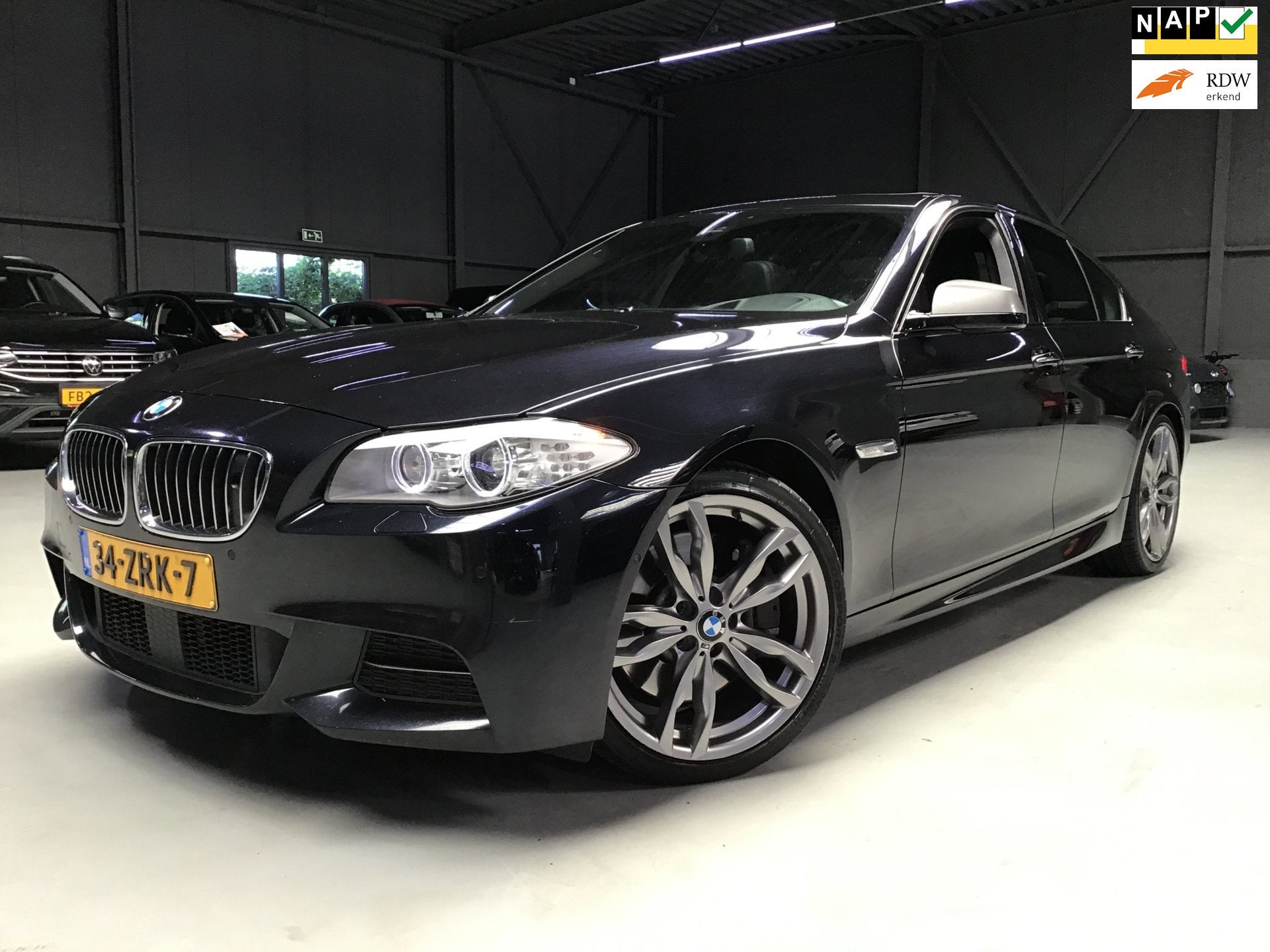 BMW 5-serie M550xd I Leder I Memory I HU I Stoelverw & Koeli, Automaat, Gebruikt, 2993 cc, 2000 kg