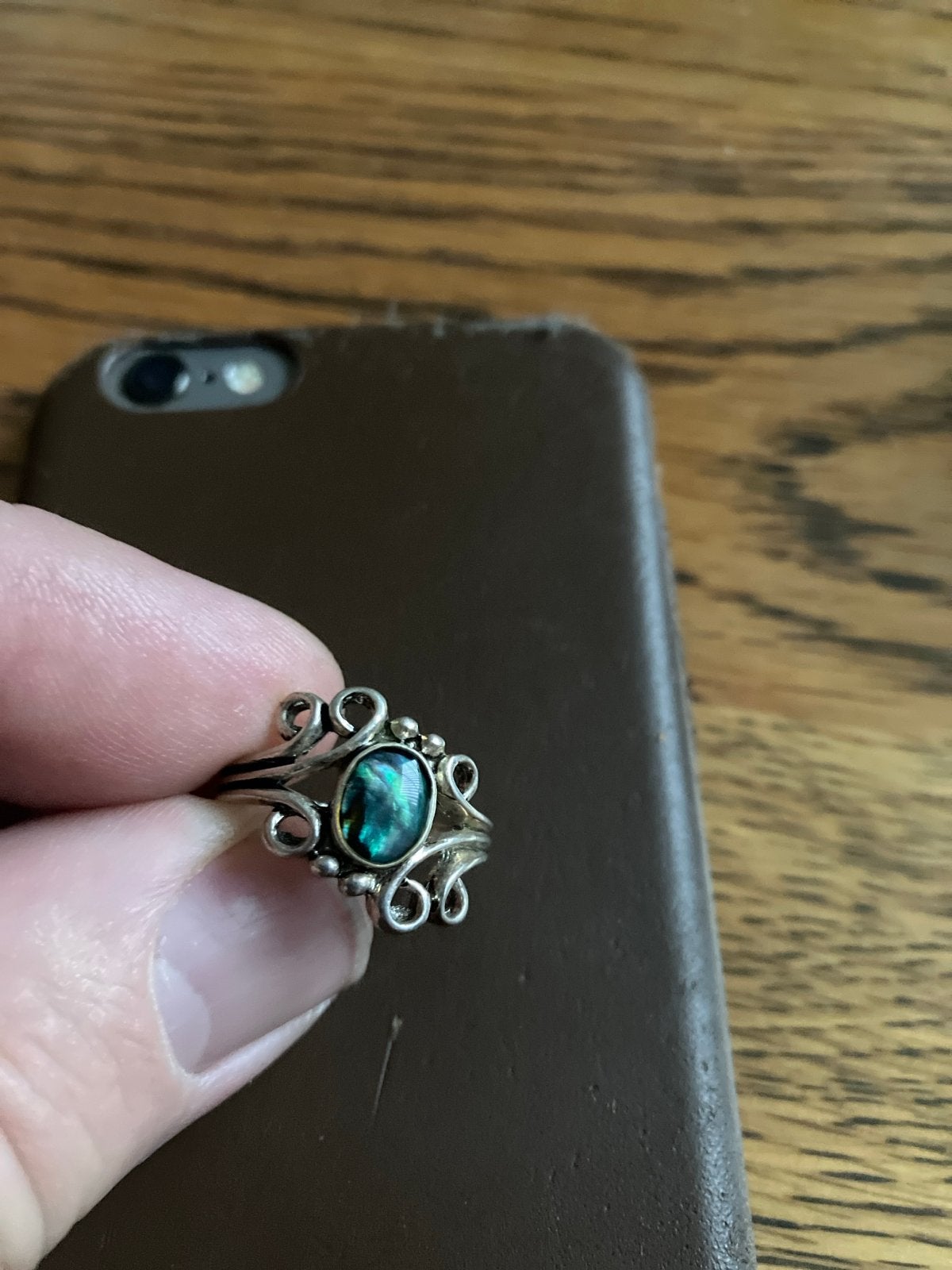 Zilveren ring met abalone schelp, Gebruikt, Ophalen of Verzenden, 17 tot 18, Dame of Heer