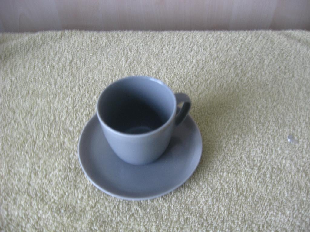 GRIJS ESPRESSO KOPJE (huismerk Bijenkorf), Nieuw, Ophalen of Verzenden, Overige stijlen, Kop(pen) en/of Schotel(s)