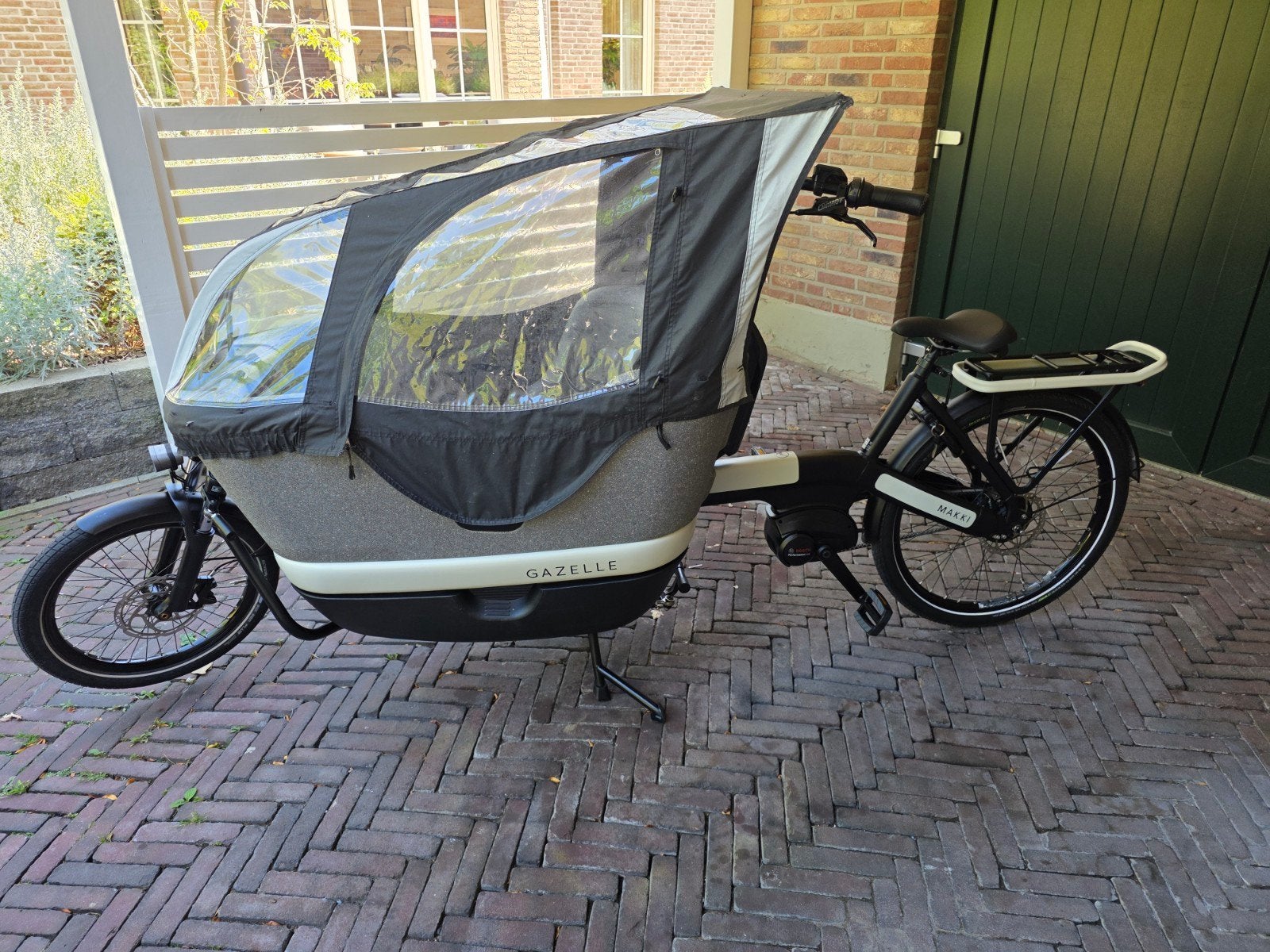Gazelle Makki bakfiets 5671 KM bouwjaar 2022 urban arrow, Ophalen, Zo goed als nieuw, 3 kinderen, Gazelle