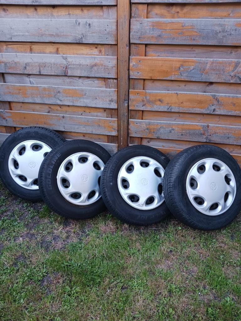 Toyota Starlet P9 Wielen met Wieldoppen - 13 inch, Ophalen, Gebruikt, 13 inch, Banden en Velgen