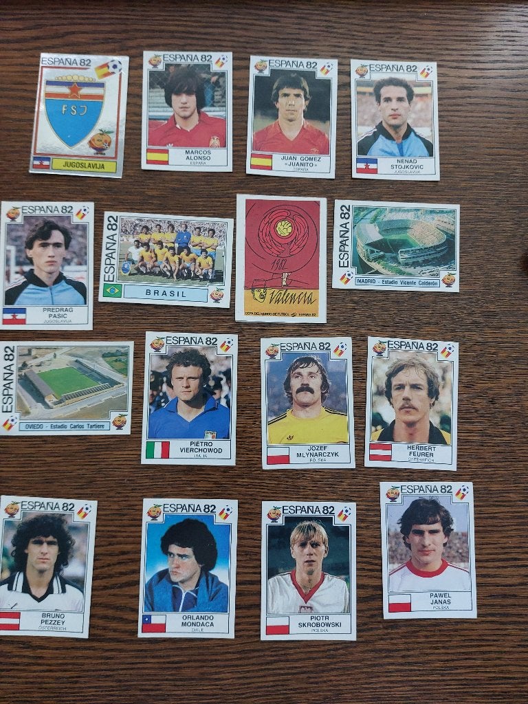 Panini WK 1982 49 knipplaatjes, Hobby en Vrije tijd, Stickers en Plaatjes, Ophalen of Verzenden, Gebruikt, Meerdere plaatjes