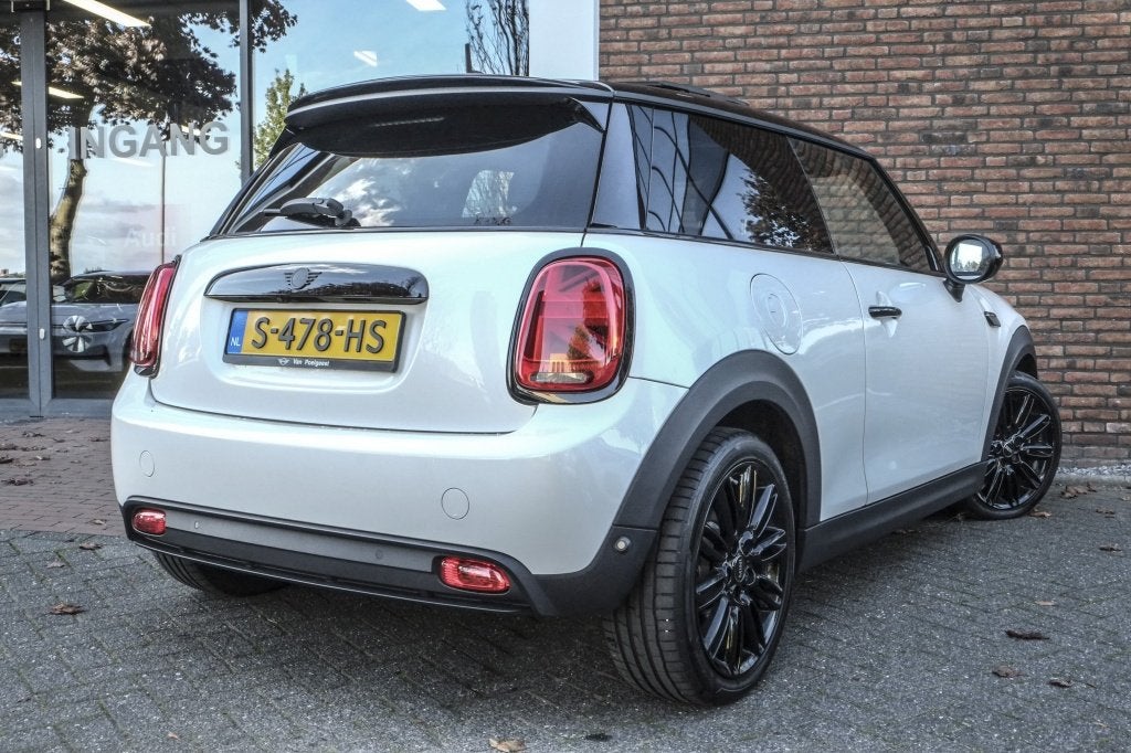 MINI Electric Camden Plus Edition | SOH 98% | Panorama | War, Auto's, Automaat, 0 cilinders, 1340 kg, 33 kWh