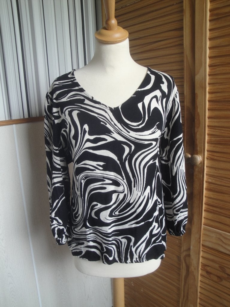 KAFFE Zwart/offwhite topje maat L (z.g.a.n.), Kaffe, Zwart, Maat 42/44 (L), Ophalen of Verzenden