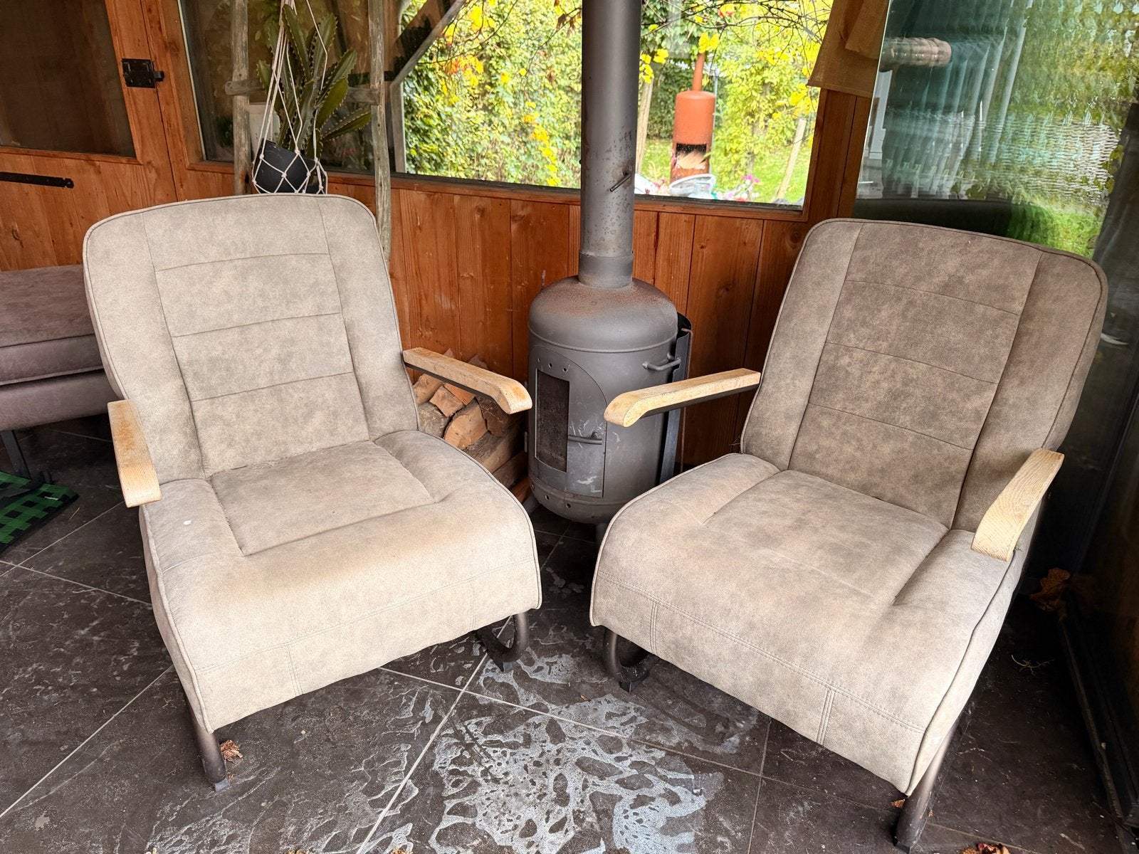 Twee comfortabele stoelen, Ophalen, Gebruikt, Twee, Stof