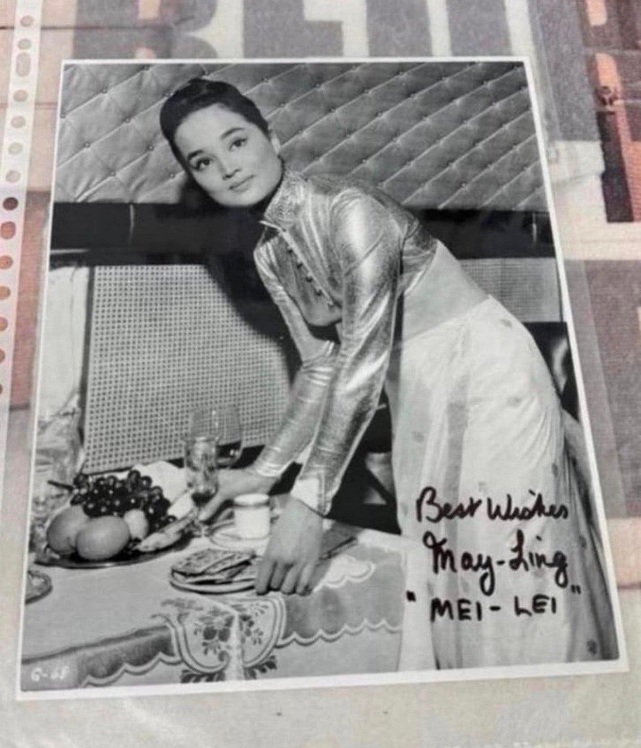 James Bond 007 Goldfinger May Ling Mei Lei signed photo COA, P, P, P, Ophalen of Verzenden
