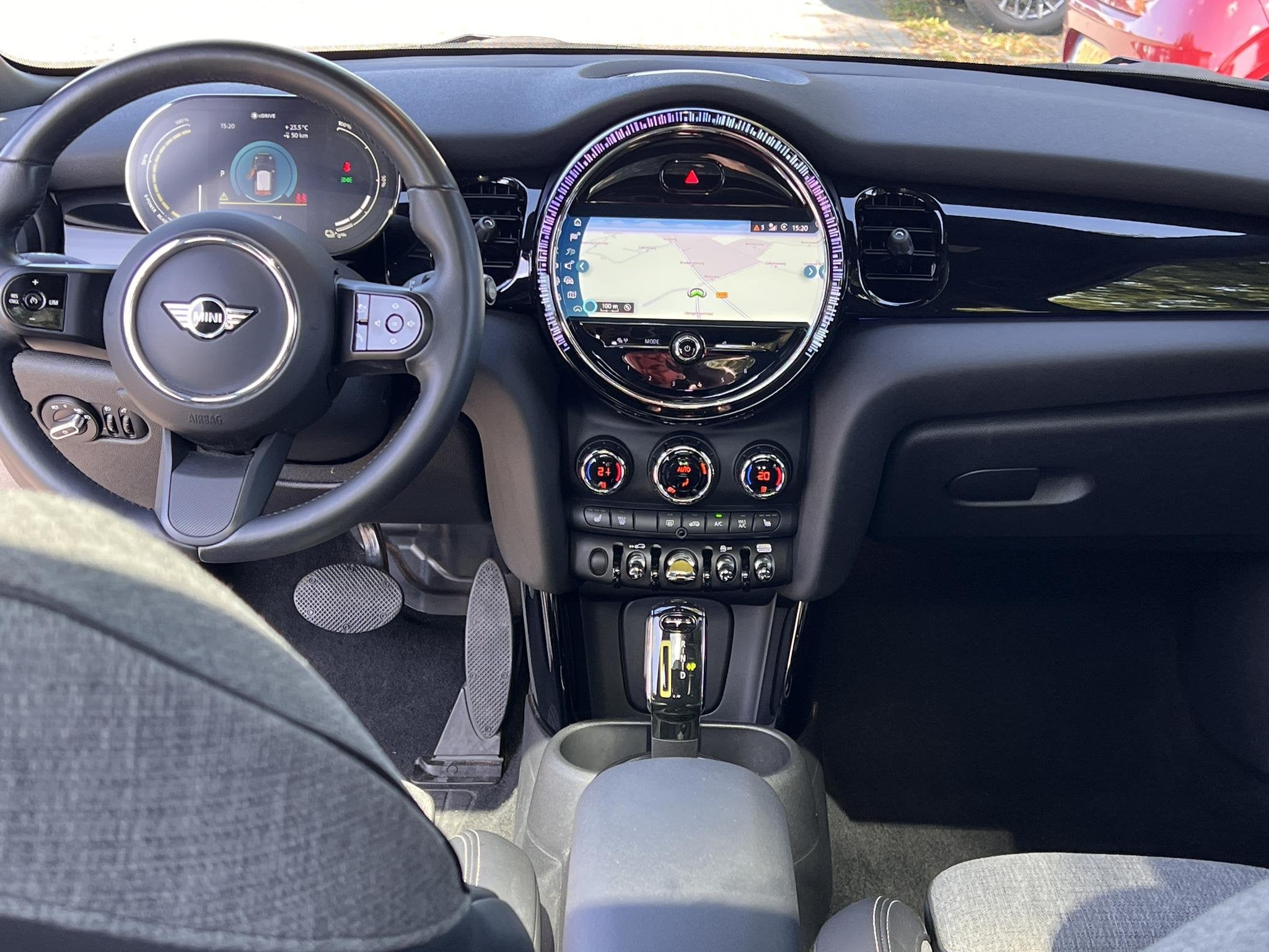 MINI Electric Cooper SE Electric Collection 33 kWh / Dealer, Auto's, Stof, Gebruikt, 1340 kg, 33 kWh
