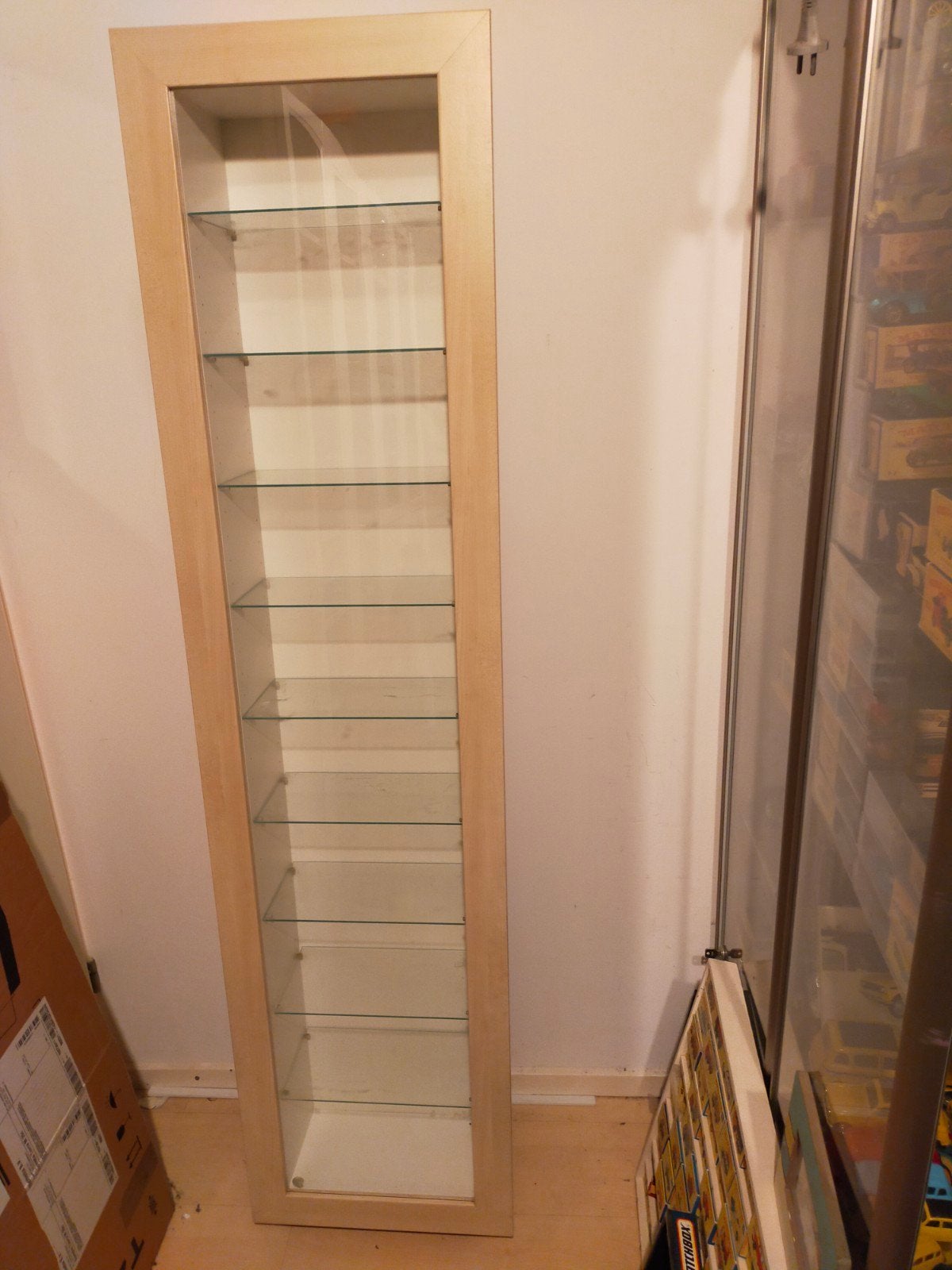Ikea Berby vitrinekast met glazen planken, Ophalen, Minder dan 50 cm, 200 cm of meer, Overige houtsoorten