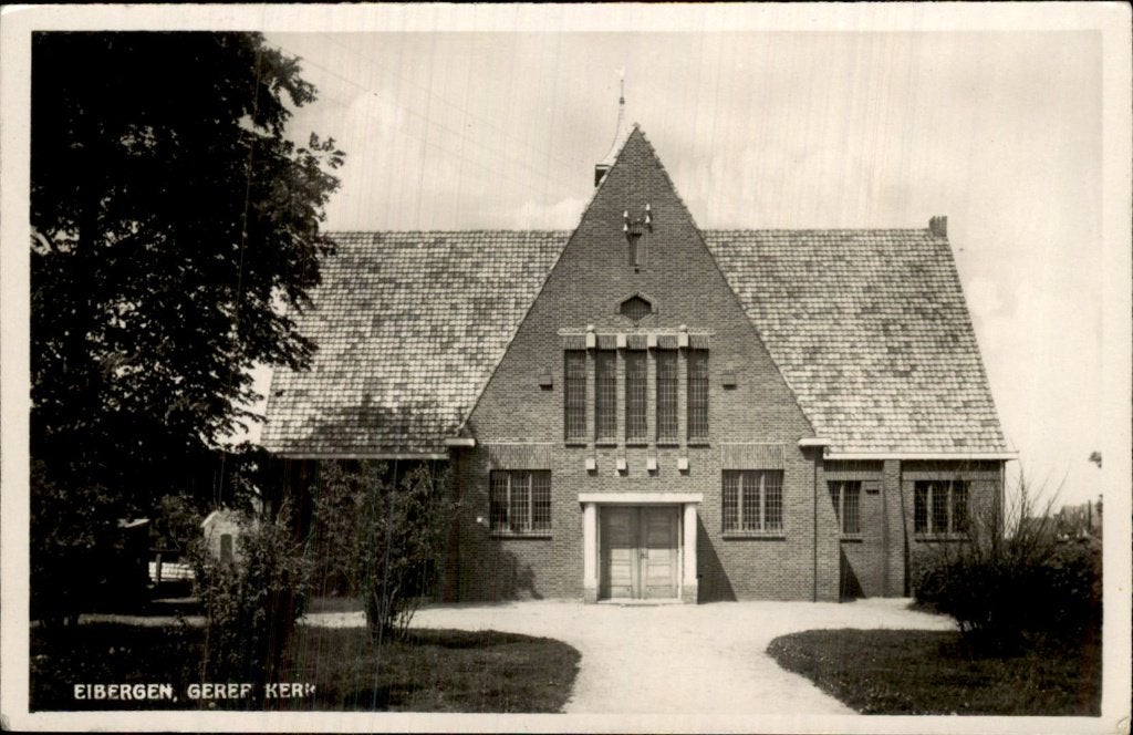 Eibergen - Gereformeerde Kerk - Voorgevel, Verzamelen, Ansichtkaarten | Nederland, Gelopen, Gelderland, 1940 tot 1960, Ophalen of Verzenden