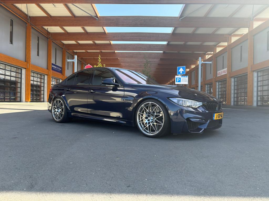 BMW M3 F80 tanzanite Blauw/ Keramische remmen, Auto's, Automaat, Achterwielaandrijving, 431 pk, Zwart