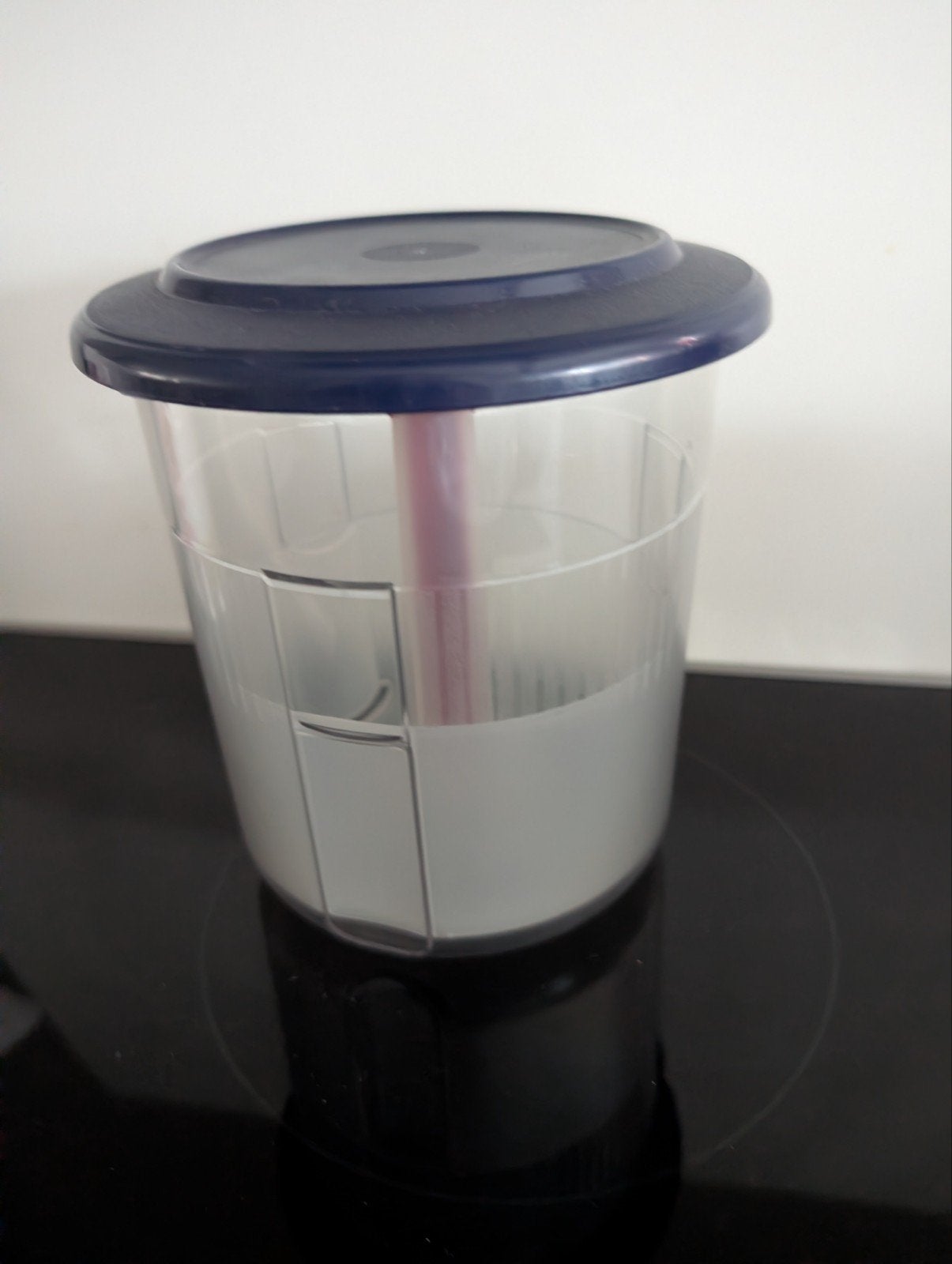 Tupperware zuurpot, augurken pot met lift en vork, Ophalen of Verzenden, Zo goed als nieuw, Overige materialen, Pot, Bus of Blik