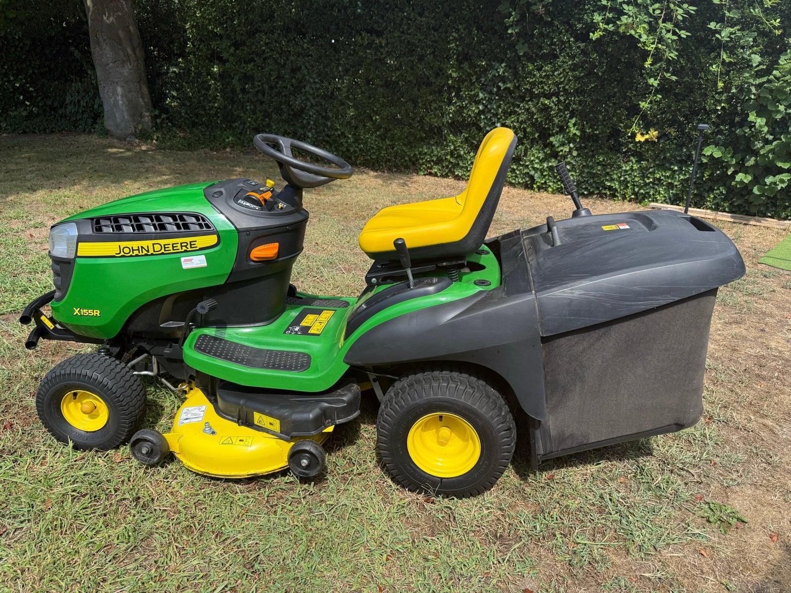John Deere X155R Zitmaaier met Opvangbak, Tuin en Terras, Grasmaaiers, Ophalen, Cirkelmaaier, Gebruikt, Opvangbak