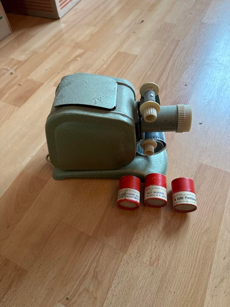 Vintage Filmstrip Projector met 3 Filmstrips, Audio, Tv en Foto, Diaprojectors, Ophalen of Verzenden, Gebruikt