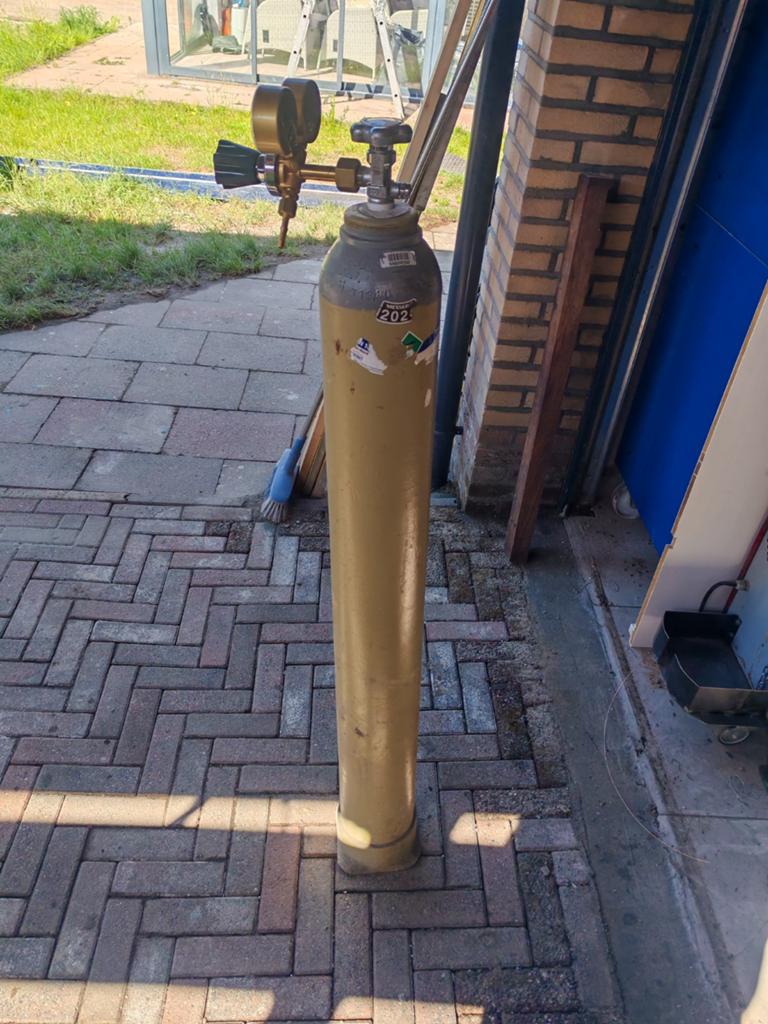 Messer CO2 gasfles met manometer, Doe-het-zelf en Verbouw, Gereedschap | Lasapparaten, Ophalen, Gebruikt, Co2