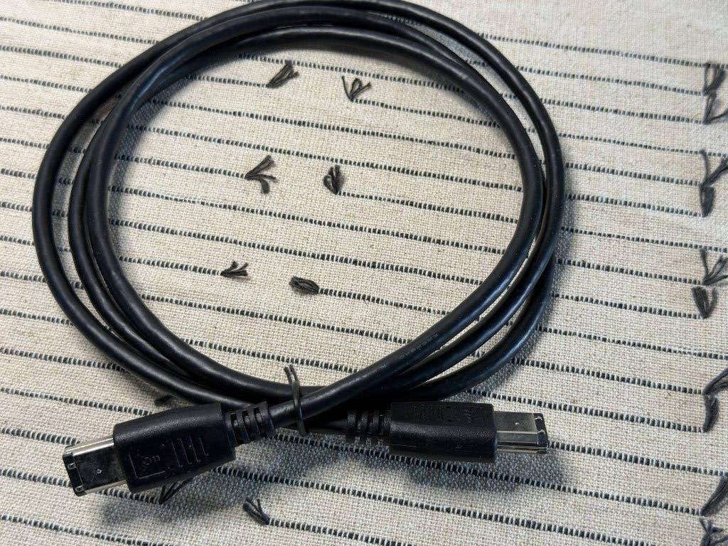 FireWire 400 (6-pins) kabel - 1,5 meter, Ophalen of Verzenden, Zo goed als nieuw, Minder dan 2 meter, Overige kabels