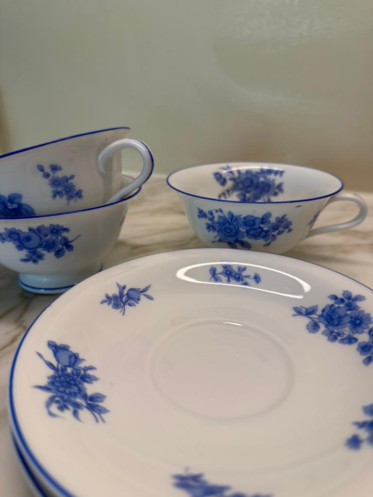 Rosenthal thee servies wit met blauw bloemmotief ‘blau rose’, Ophalen of Verzenden