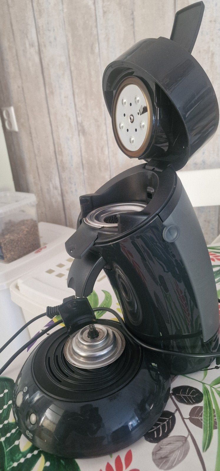 Zwarte Senseo apparaat met twee padhouders, Ophalen, Koffiepads en cups, Gebruikt, Koffiemachine