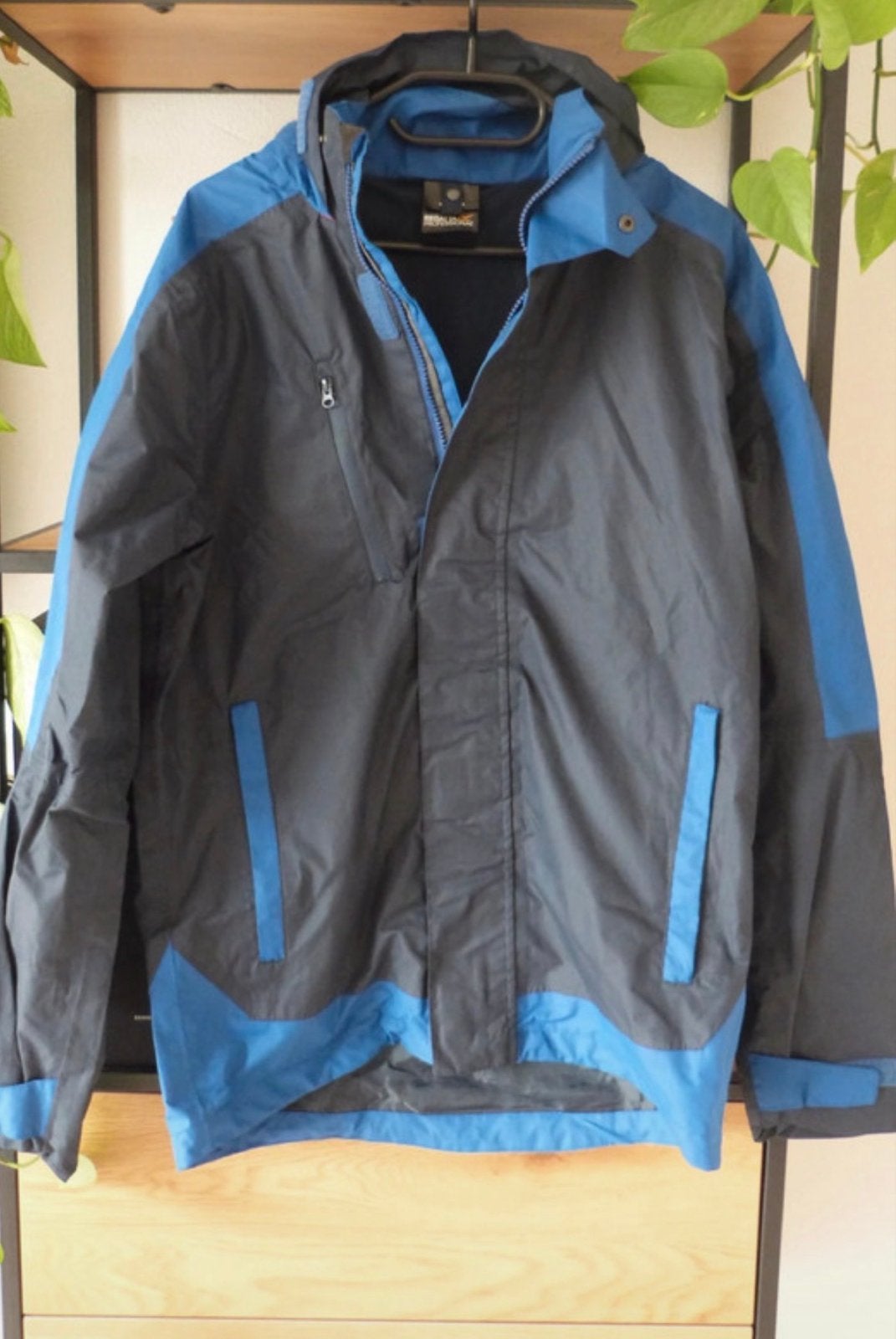 Regatta Professional waterdichte jas - Maat M/EU 48, Ophalen of Verzenden, Gedragen, Maat 48/50 (M), Blauw
