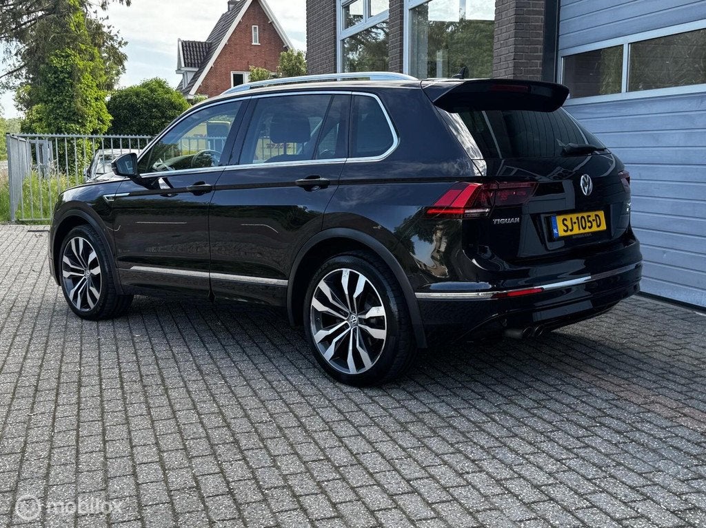 Volkswagen Tiguan 2.0 TSI 4WD R LINE DSG UNIEK! ALLE OPTIES!, Auto's, Volkswagen, Automaat, Gebruikt, Euro 6, 4 cilinders