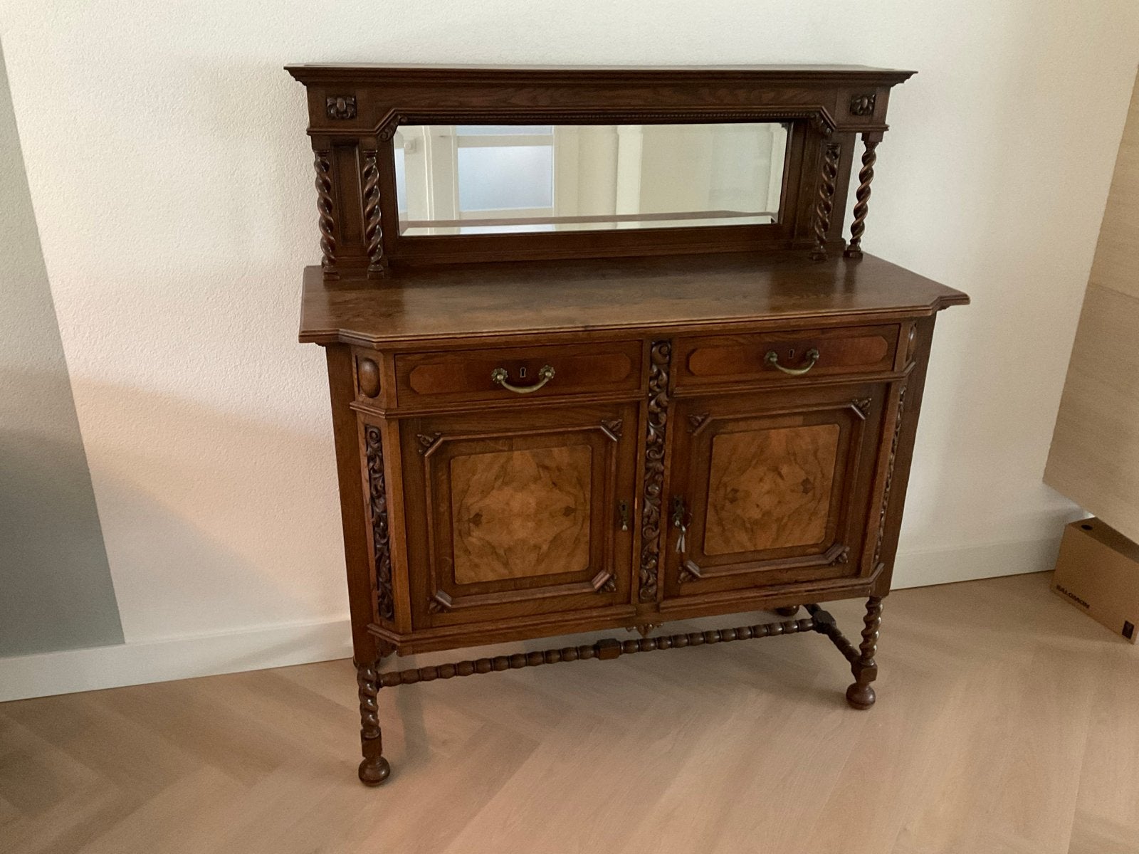 Antiek dressoir met spiegel, huwelijksgeschenk 1928, Ophalen