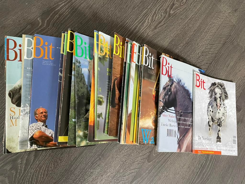 Bit maandblad (meerdere jaren, mooie set), Dieren en Toebehoren, Paarden en Pony's | Overige Paardenspullen, Ophalen, Zo goed als nieuw
