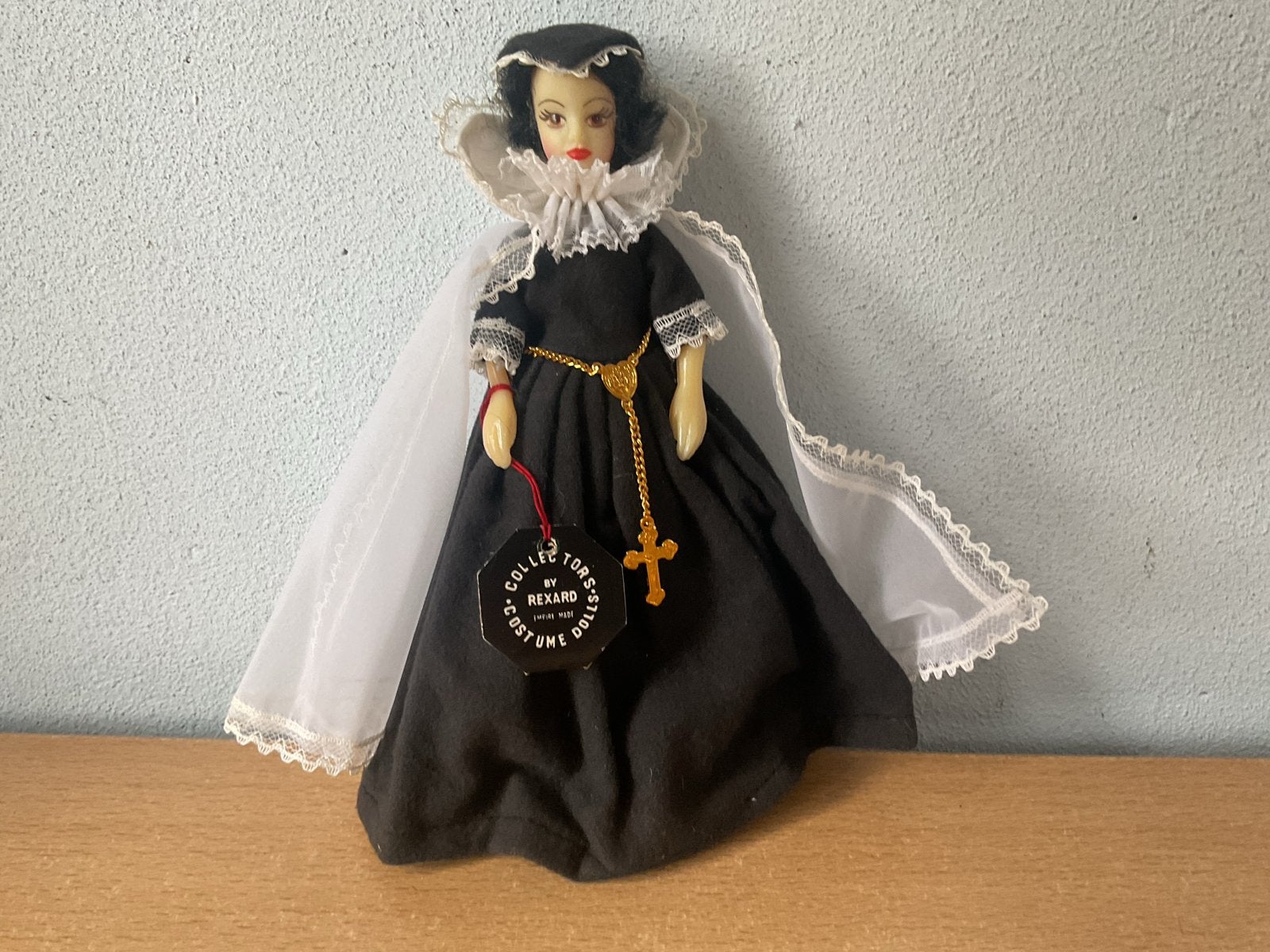 Collectors Costume Doll - Mary Queen of Scots, Ophalen of Verzenden, Zo goed als nieuw, Pop