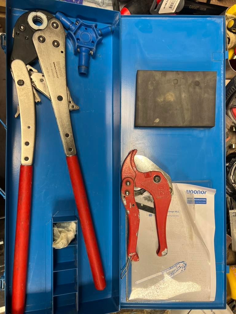 Uponor hand persgang 1 x gebruikt, Doe-het-zelf en Verbouw, Gereedschap | Handgereedschap, Ophalen of Verzenden, Zo goed als nieuw