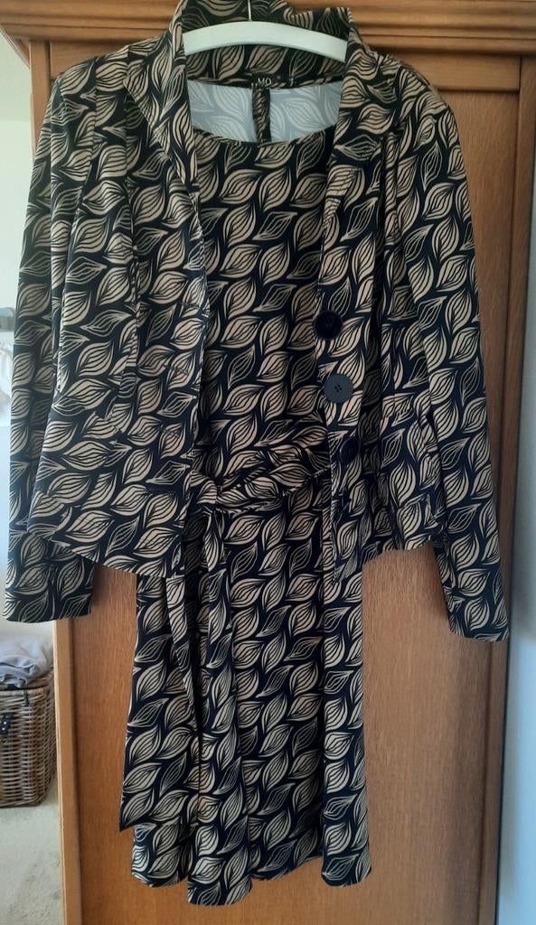 Feestelijke jurk met jasje, Kleding | Dames, Jurken, Beige, Maat 46/48 (XL) of groter, Ophalen of Verzenden, Zo goed als nieuw