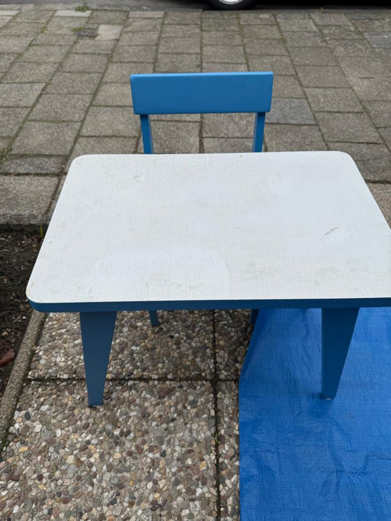 Blauwe kinderstoel met tafeltje, Gebruikt, Blauw, Ophalen of Verzenden, Eén