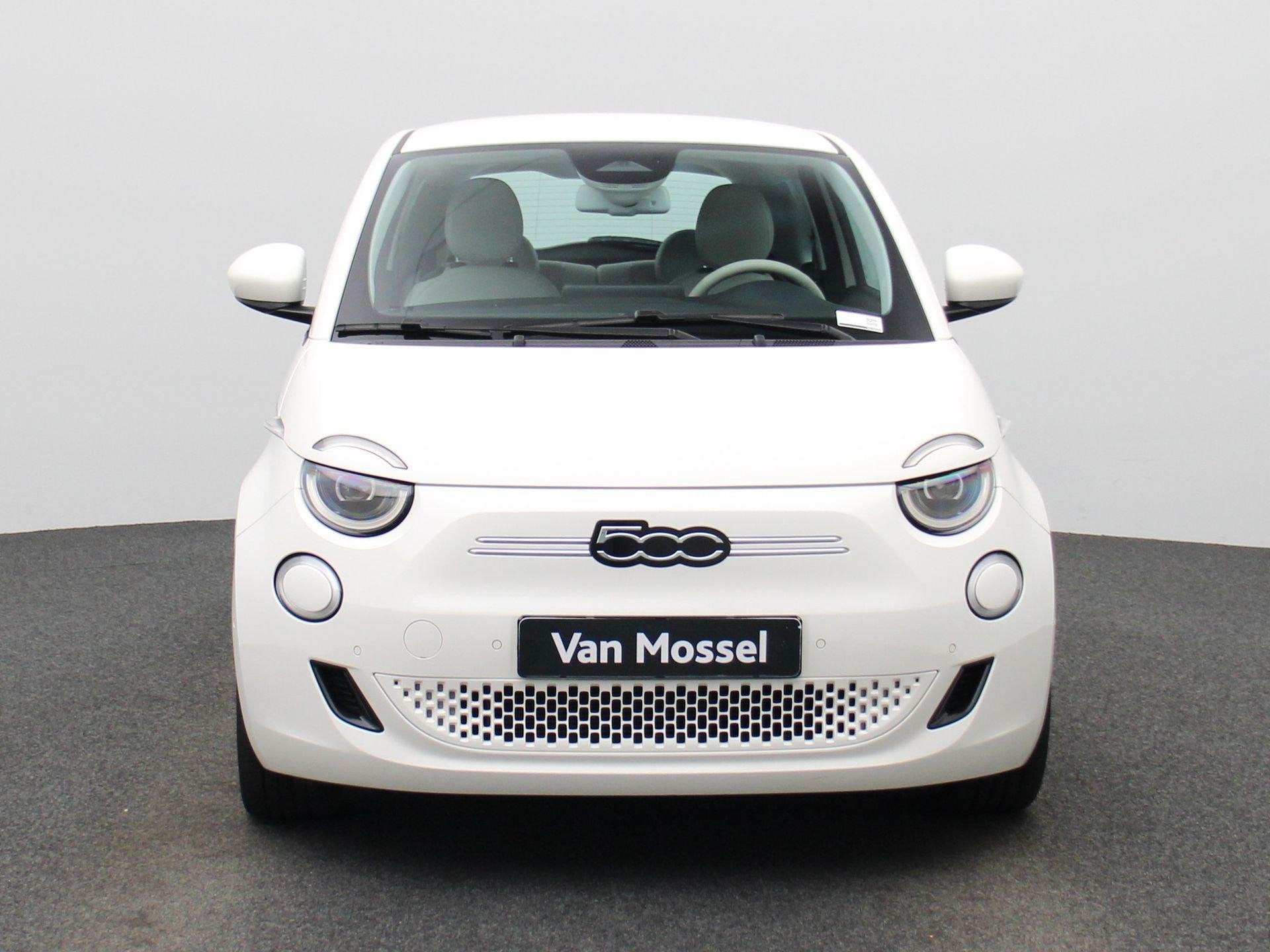 Fiat 500e 42 kWh La Prima by Bocelli | LEDER | NAVIGATIE | C, Auto's, Fiat, 12 maanden, Gebruikt, 118 pk, 4 stoelen