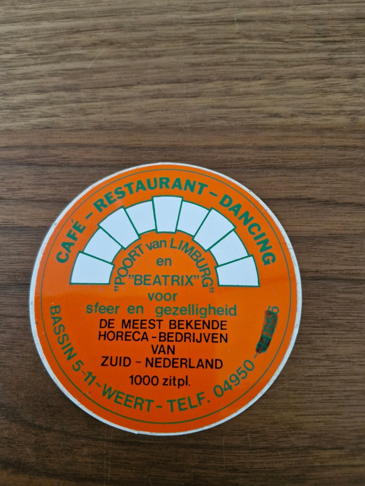 11246  Sticker Café-Restaurant-Dancing "Poort van Limburg", Ophalen of Verzenden, Gebruikt, Bedrijf of Vereniging