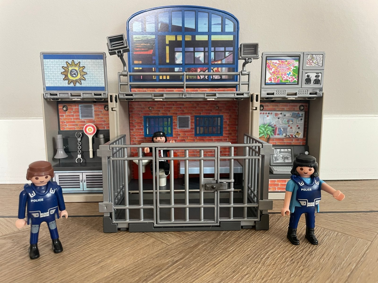 Playmobil Inklapbaar Politiebureau met Figuren, Gebouw, Complete set, Ophalen of Verzenden, Zo goed als nieuw