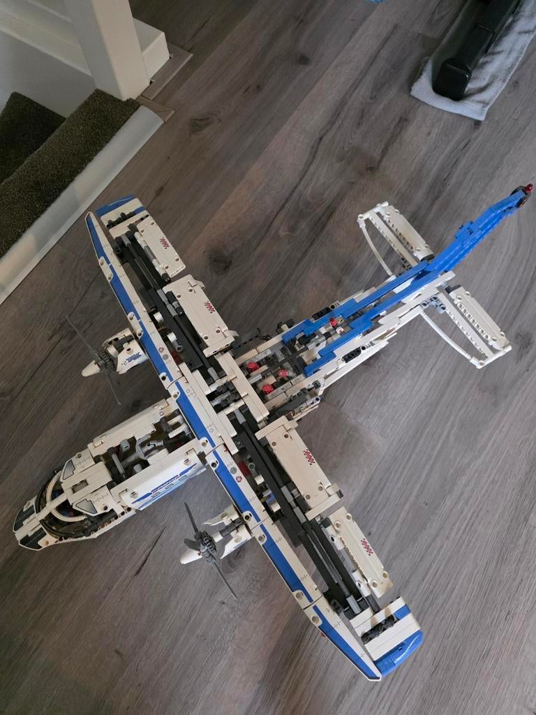 Lego Technic Vrachtvliegtuig (Cargo Plane), Ophalen, Gebruikt