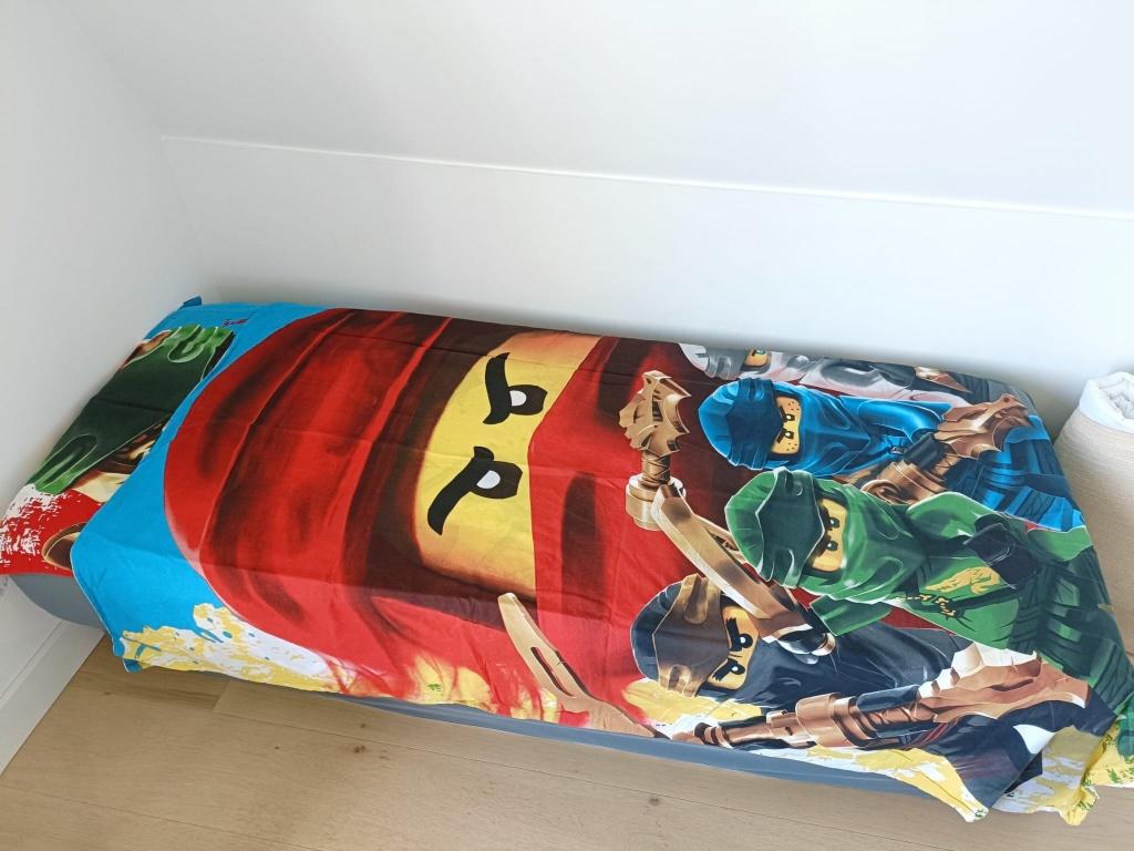 LEGO Ninjago dekbedovertrek 140x200 rood wit omkeerbaar, Gebruikt, Eenpersoons, Dekbedovertrek, Ophalen of Verzenden
