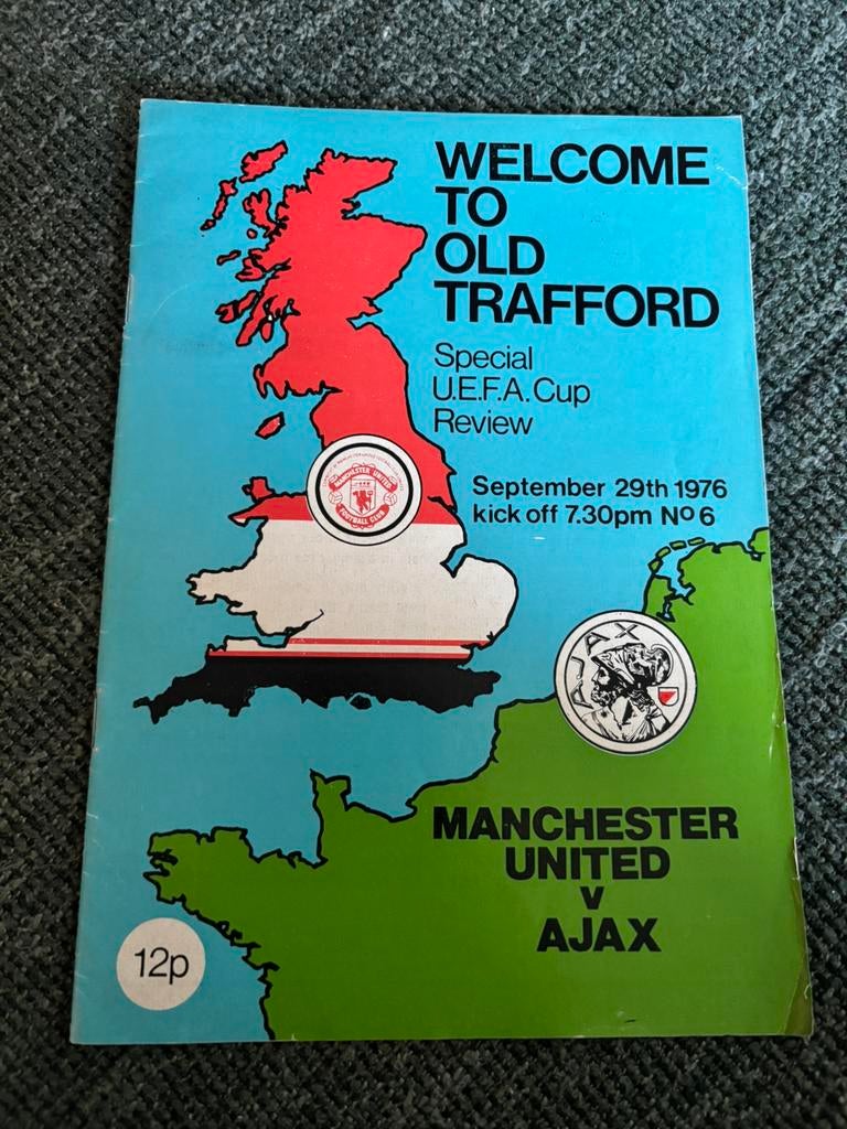 Manchester United - Ajax Programma Magazine 29-11-1976, Verzamelen, Ophalen of Verzenden, Ajax, Boek of Tijdschrift