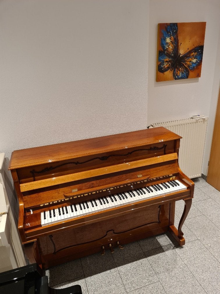 Hanil S2 Walnut piano occasion noten hoogglans, Muziek en Instrumenten, Piano's, Gebruikt, Bruin, Niet ingevuld, Piano