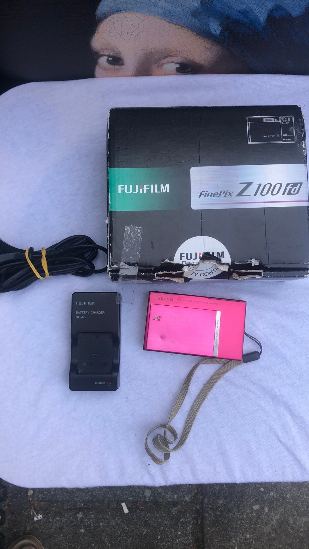 Fujifilm FinePix Z100fd Compactcamera - Roze, Ingebouwde flitser, Gebruikt, Oplader, Ophalen of Verzenden