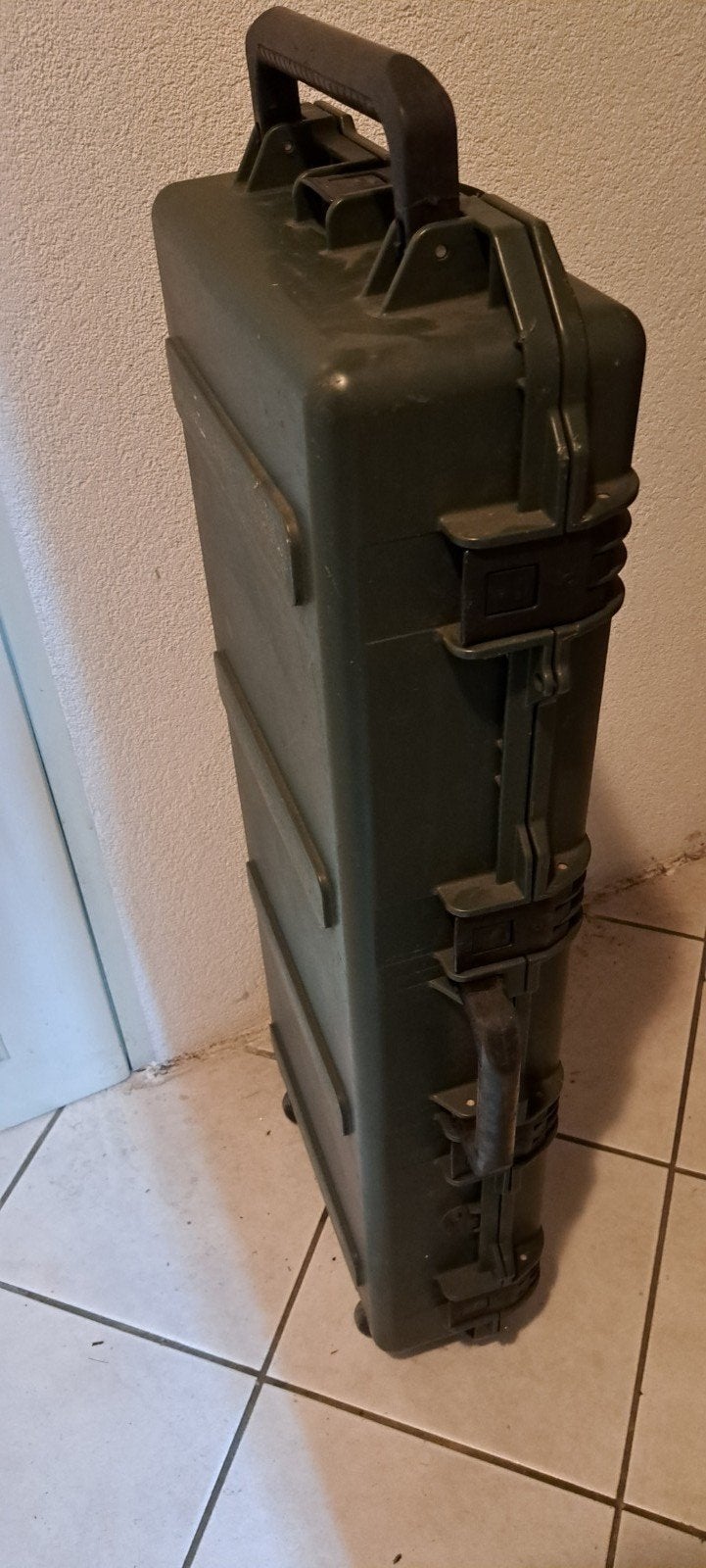 Stormcase Pelicase iM3100 rolkoffer guncase leger, Ophalen, Gebruikt