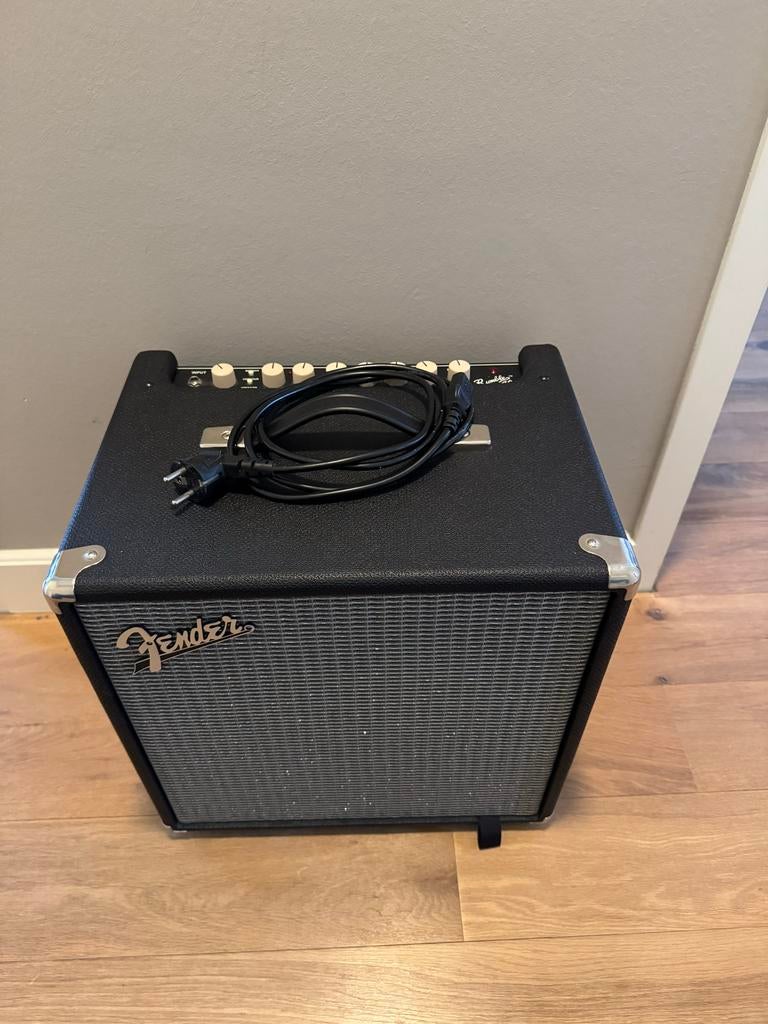Fender Rumble 40 Basgitaarversterker, Muziek en Instrumenten, Versterkers | Bas en Gitaar, Ophalen, Zo goed als nieuw, Basgitaar