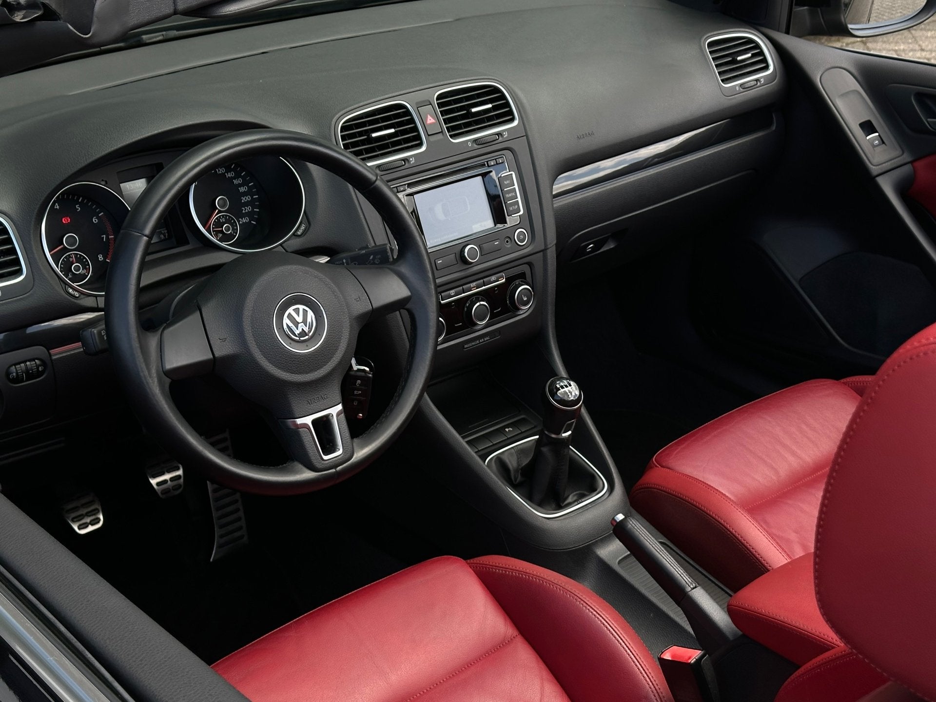 Volkswagen Golf Cabriolet 1.4 TSI / Rood Leder, Voorwielaandrijving, Euro 5, Gebruikt, 4 cilinders