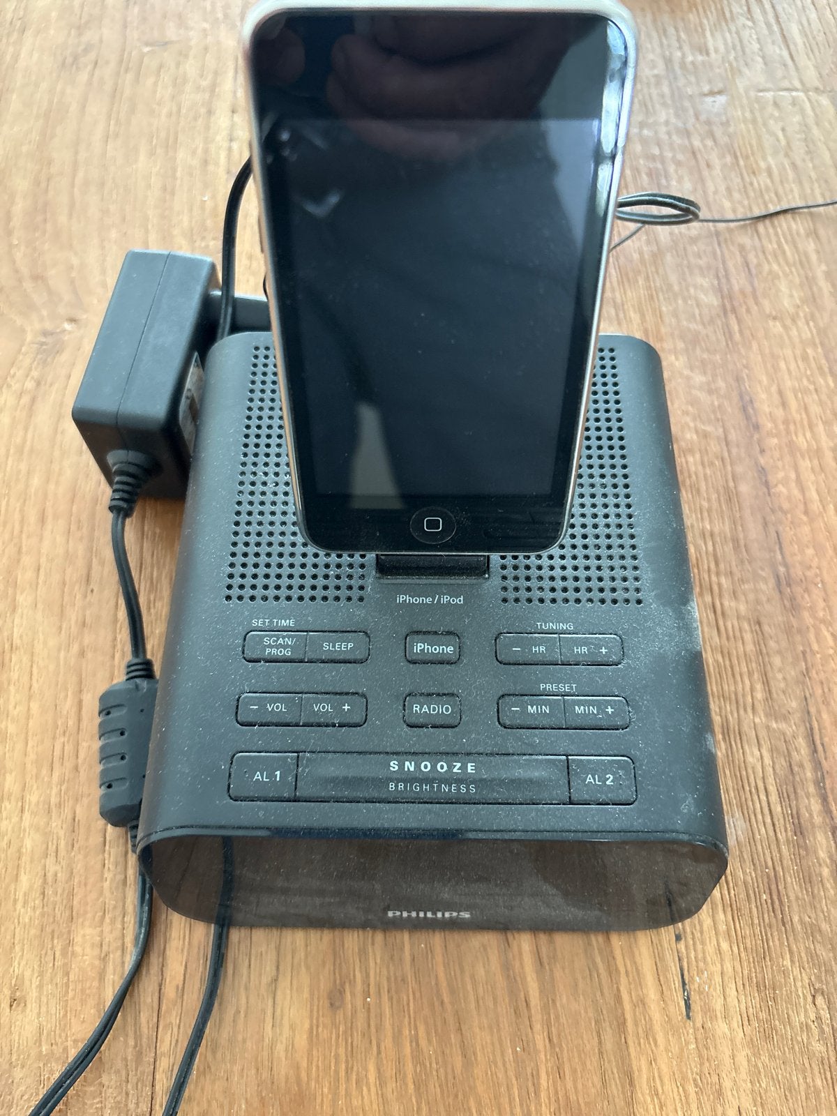 Philips AJ3270D/12 iPhone/iPod wekkerradio, Ophalen, Gebruikt, Radio