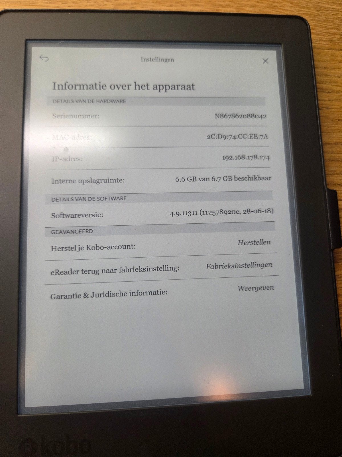 Kobo Aura H2O Edition 2 e-reader met hoes, 8 GB, Kobo, Ophalen of Verzenden, Zo goed als nieuw