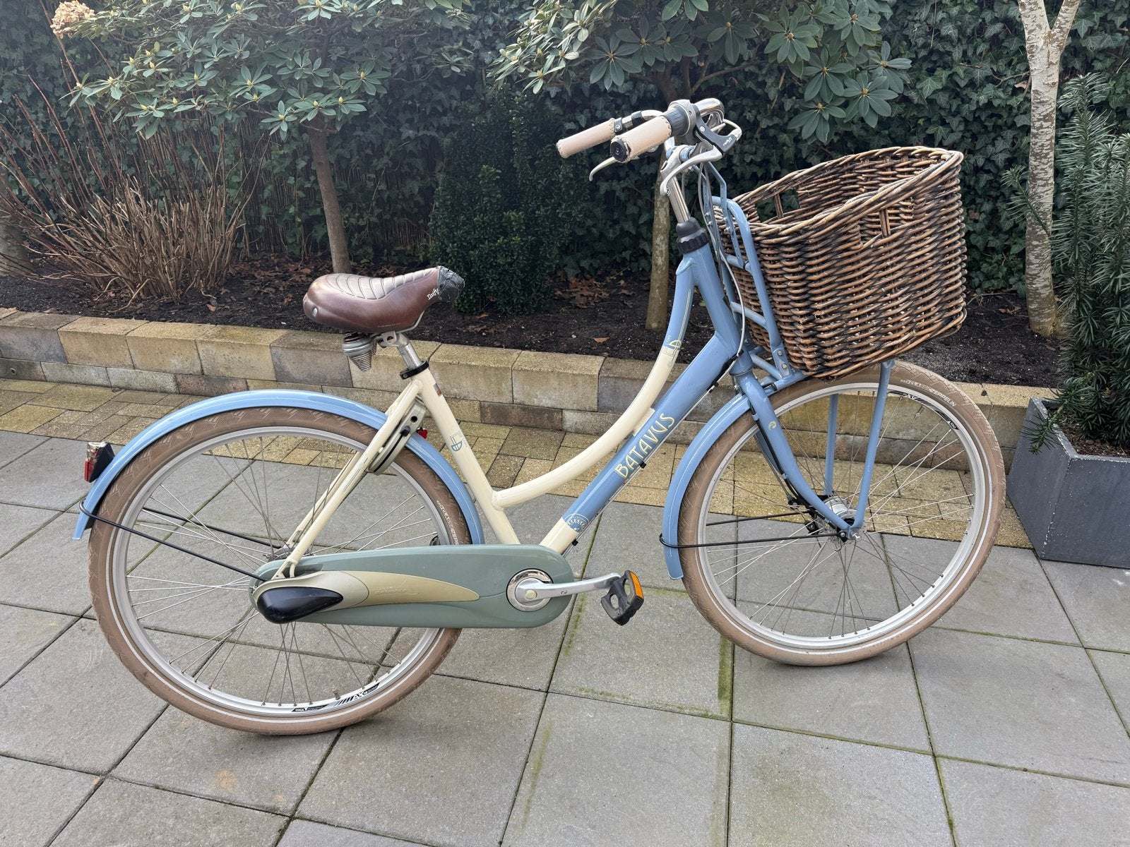 Batavus Damesfiets met Mand -, Fietsen en Brommers, Fietsen | Dames | Damesfietsen, Ophalen, (Extra) lage instap, Batavus, Zo goed als nieuw