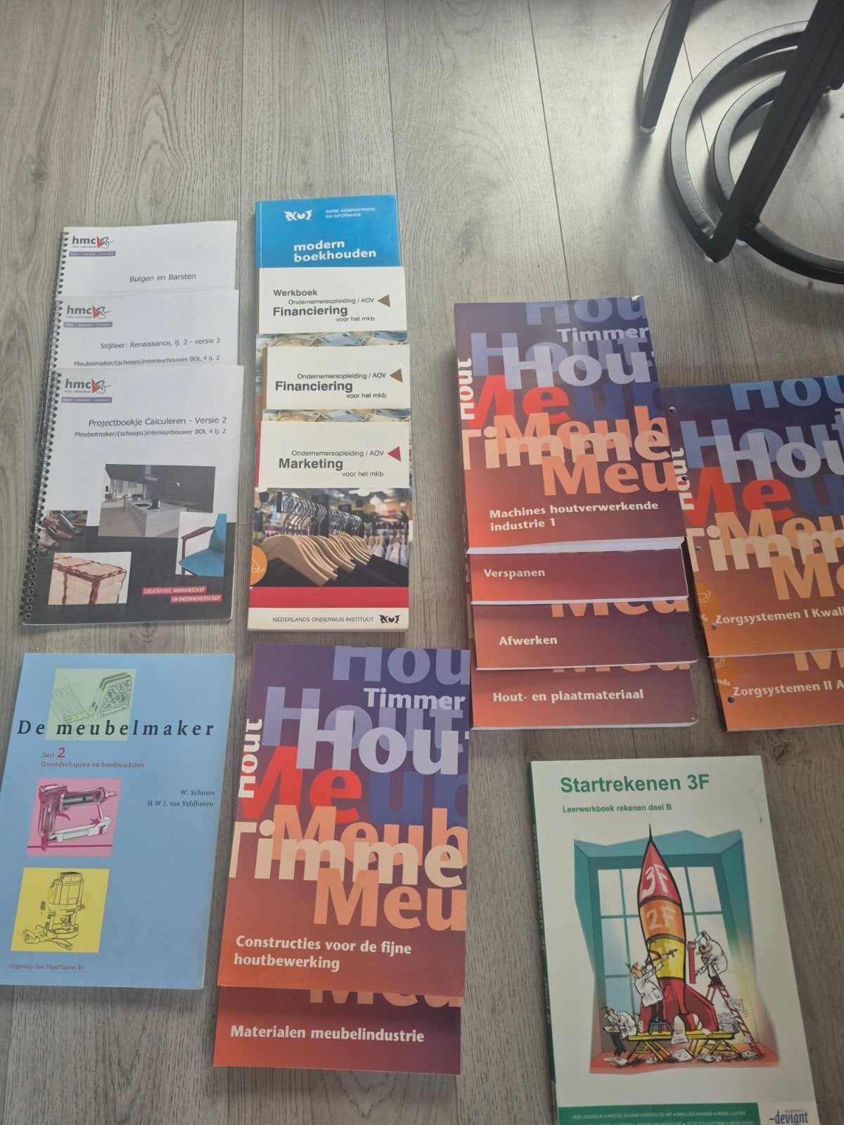 HMC Vakopleiding Boeken - Meubelmaken & Houtbewerking, Ophalen of Verzenden, Gelezen, Overige niveaus, Bedrijfseconomie of M&O