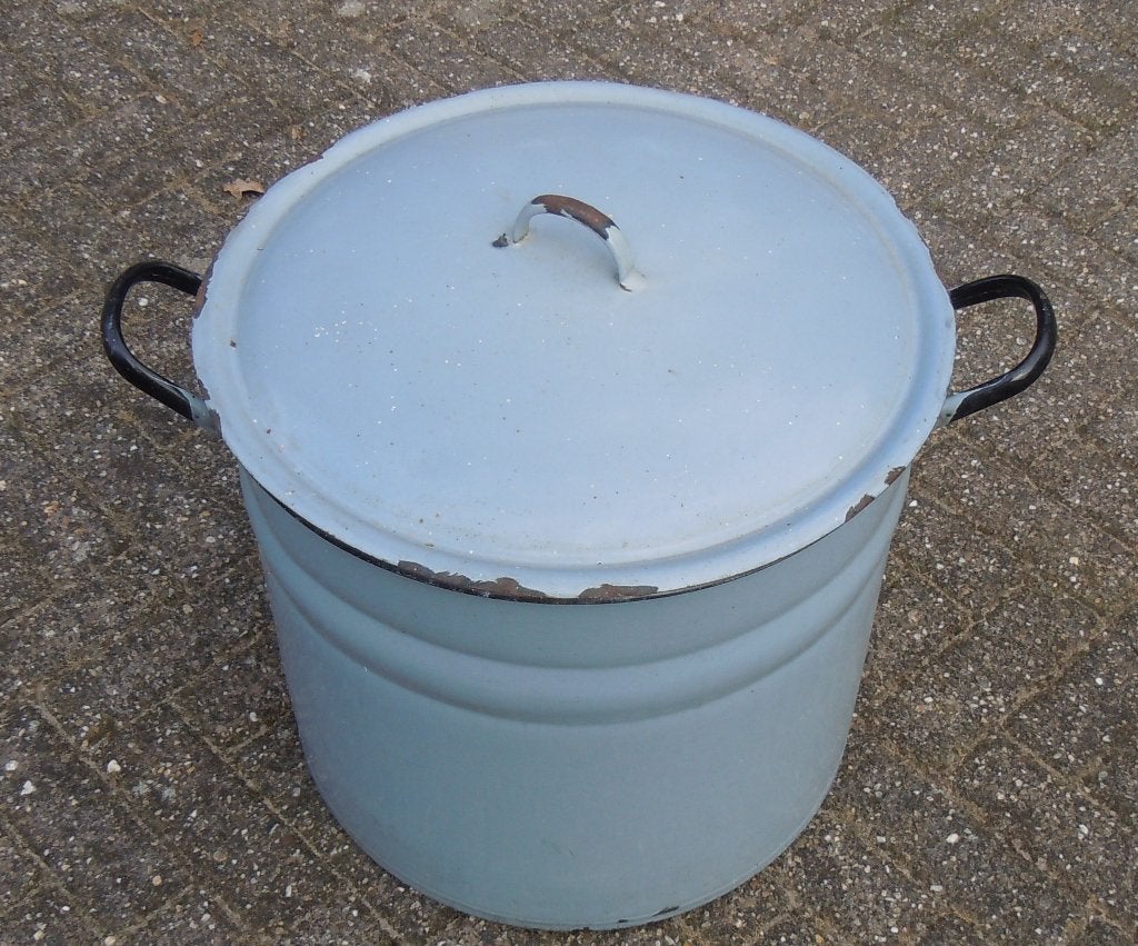 grote emaille wasketel, Ophalen