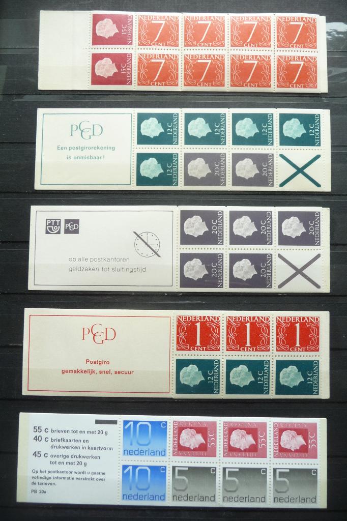 Nederland, 60 Postzegelboekjes postfris, Ophalen of Verzenden, Buitenland