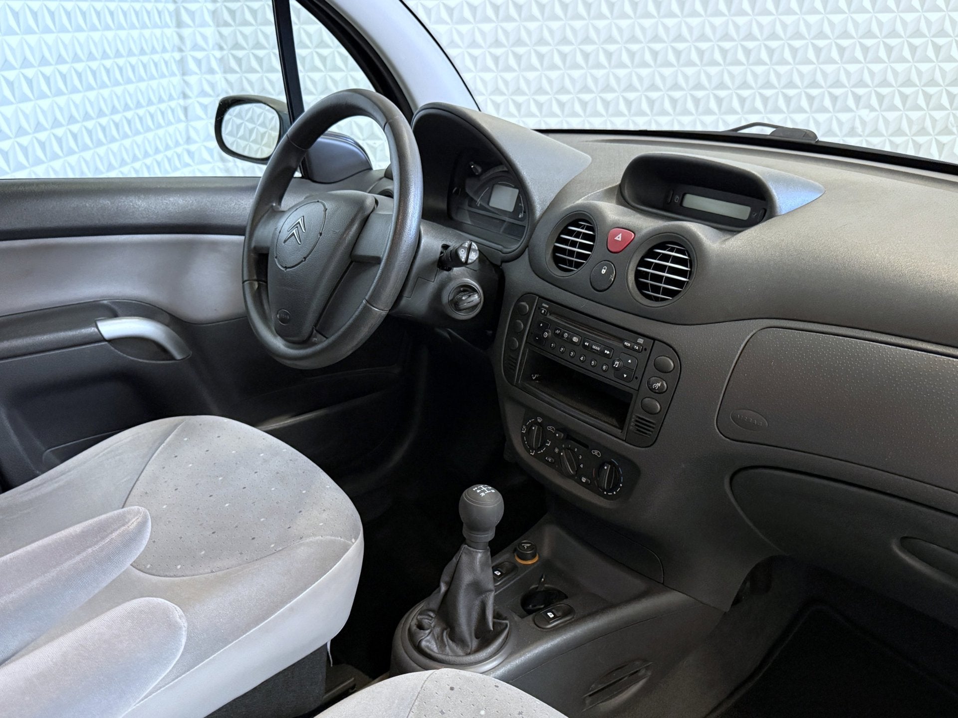 Citroen C3 1.1i Ligne Séduction / LEUKE AUTO! 127.000km (20, Voorwielaandrijving, 4 cilinders, 60 pk, Zwart